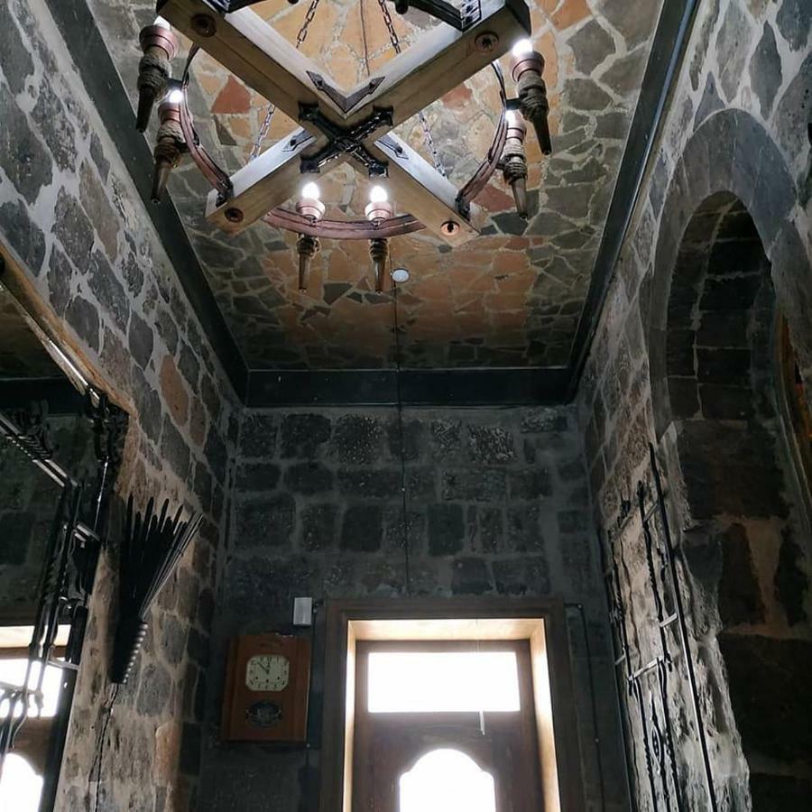 Hye Aspet Հայ Ասպետ Bed and Breakfast Gjumri Eksteriør billede